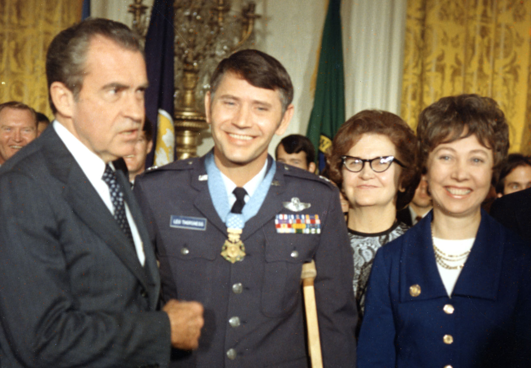 Retired Colonel Thorsness receives the Medal of honor from President Nixon in 1973.